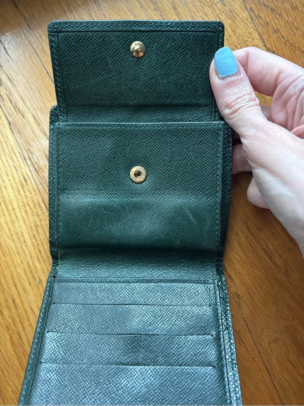 Louis Vuitton approximately 4”